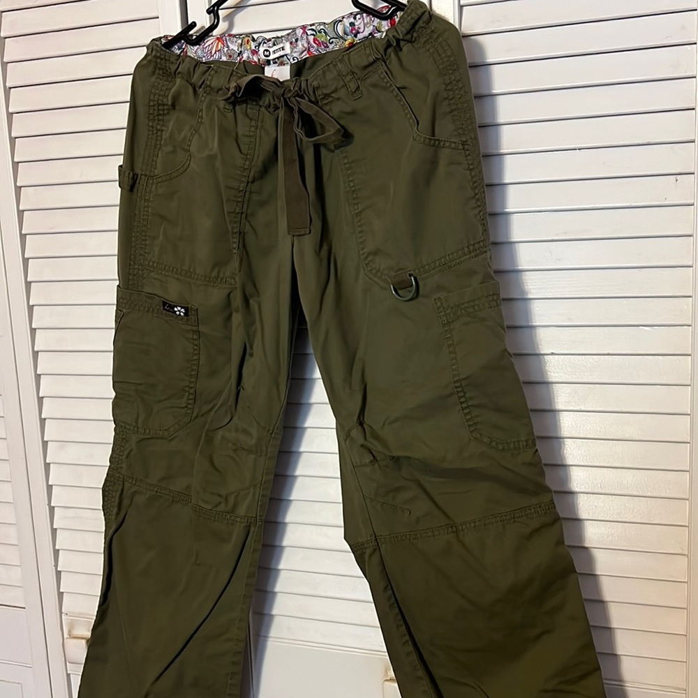 Scrub pants